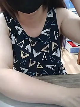 Snapshot of LiilyZi chatting on 18, 6, 2026 LiilyZi online show from 18, 6, 2026