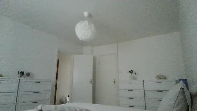 Snapshot of Tommyzzzzzz chatting on 10, 4, 2026 Tommyzzzzzz online show from 10, 4, 2026