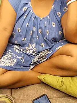 R Queen online show from 24, 7, 2026