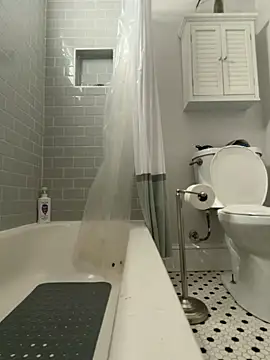 RaeganV online show from 4, 3, 2026