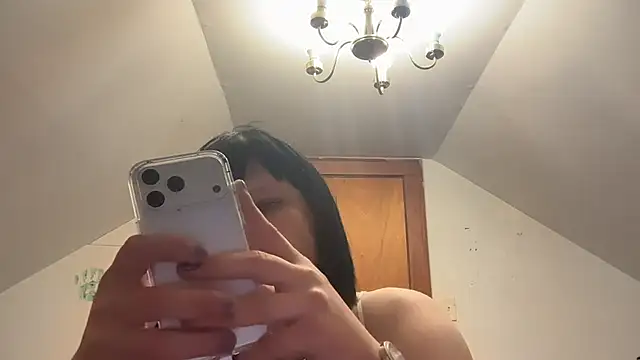 RaeganV online show from 6, 3, 2026