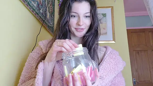 Snapshot of meesey chatting on 4, 2, 2026 meesey online show from 4, 2, 2026