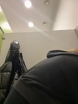 Snapshot of blonde_exe chatting on 9, 3, 2026 blonde exe online show from 9, 3, 2026