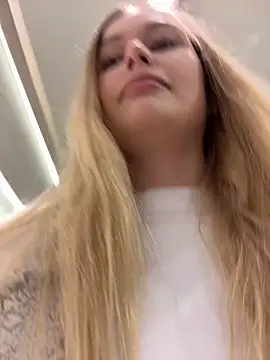 Snapshot of blonde_exe chatting on 14, 3, 2026 blonde exe online show from 14, 3, 2026