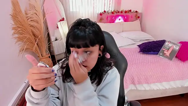 Nahemot sadish online show from 1, 4, 2026