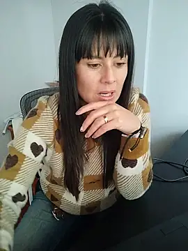 Lyonette reading1 online show from 21, 7, 2026