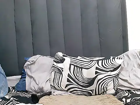 Snapshot of Ladyxx21 chatting on 9, 2, 2026 Ladyxx21 online show from 9, 2, 2026