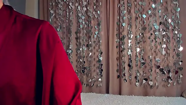 Snapshot of GoldenLenarz chatting on 25, 2, 2026 GoldenLenarz online show from 25, 2, 2026