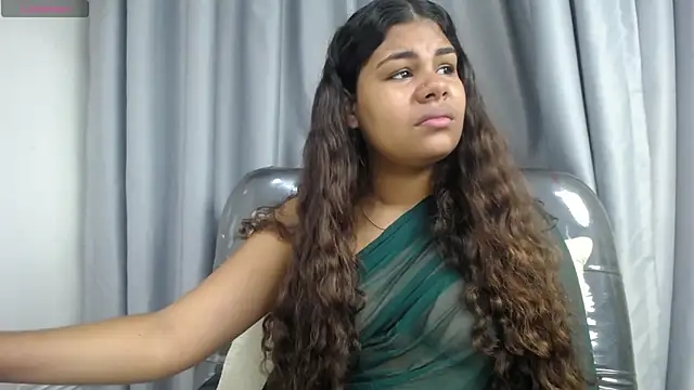 Snapshot of yaazhinii chatting on 2, 6, 2026 yaazhinii online show from 2, 6, 2026