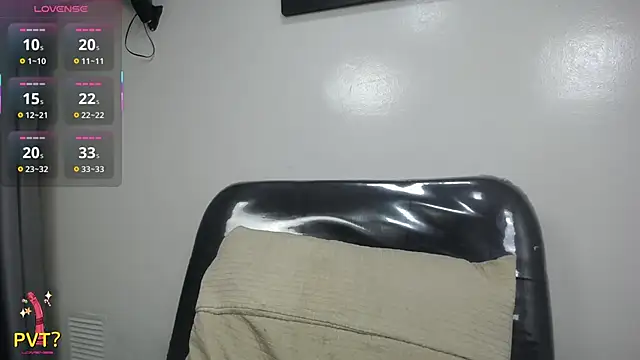 Snapshot of yaazhinii chatting on 22, 6, 2026 yaazhinii online show from 22, 6, 2026
