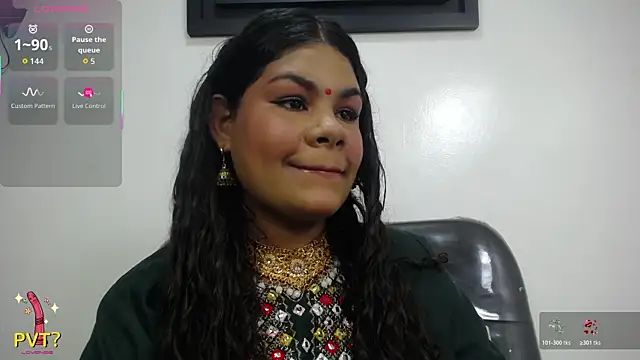 Snapshot of yaazhinii chatting on 23, 6, 2026 yaazhinii online show from 23, 6, 2026