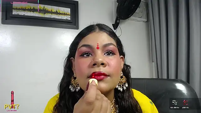 Snapshot of yaazhinii chatting on 23, 7, 2026 yaazhinii online show from 23, 7, 2026