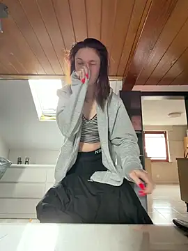 ViviLuu online show from 24, 3, 2026