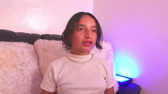  emily jonexs online show from 20, 5, 2026