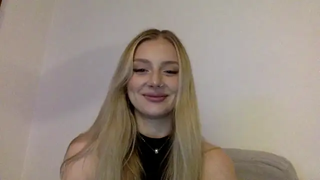 Snapshot of MayaWetDream chatting on 12, 2, 2026 MayaWetDream online show from 12, 2, 2026