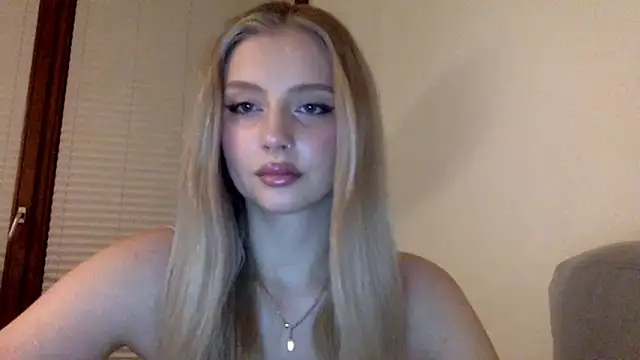 Snapshot of MayaWetDream chatting on 11, 3, 2026 MayaWetDream online show from 11, 3, 2026