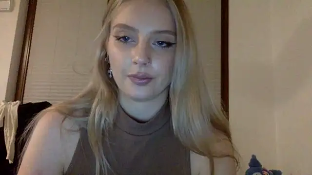 Snapshot of MayaWetDream chatting on 16, 3, 2026 MayaWetDream online show from 16, 3, 2026