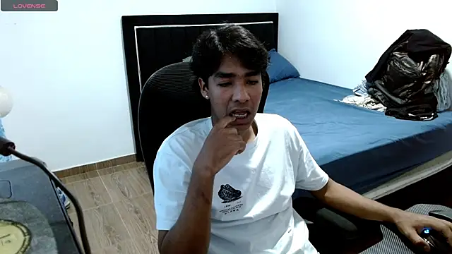 Pedestal diamant online show from 18, 2, 2026