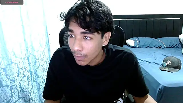 Pedestal diamant online show from 14, 3, 2026