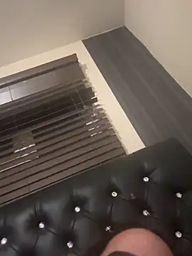 Lovermolls online show from 17, 4, 2026