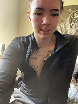 zoeelovee online show from 16, 3, 2026