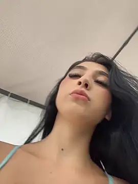 BadLilAngelXXX online show from 29, 4, 2026