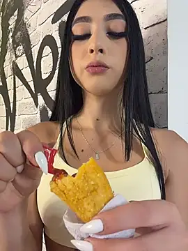 BadLilAngelXXX online show from 23, 7, 2026