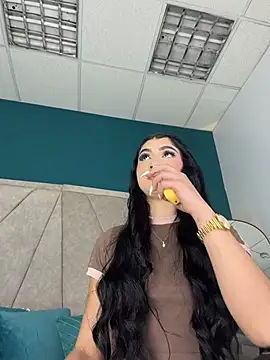 BadLilAngelXXX online show from 28, 7, 2026