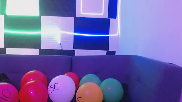 astrid blaze 27 online show from 16, 2, 2026