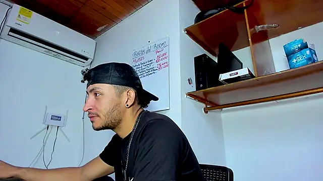 Snapshot of Party_Star1 chatting on 2, 7, 2026 Party Star1 online show from 2, 7, 2026