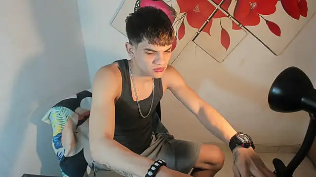 Jesshot bigcock20cm online show from 10, 5, 2026