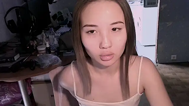 Hazel 4 U online show from 2, 5, 2026