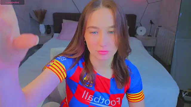  Kiki angel  online show from 29, 4, 2026