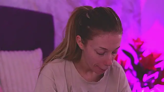 Snapshot of EllinaNuria chatting on 19, 3, 2026 EllinaNuria online show from 19, 3, 2026