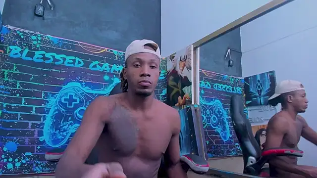 Jeanpieroo26 online show from 12, 2, 2026