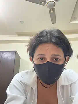 raavigirl online show from 23, 2, 2026