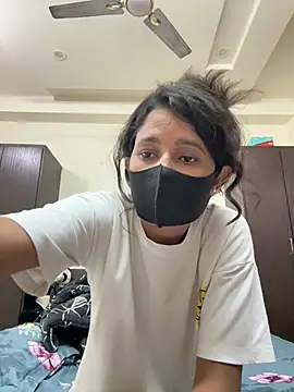 raavigirl online show from 23, 3, 2026