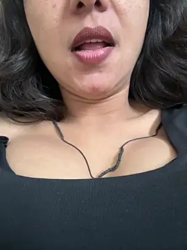 raavigirl online show from 10, 7, 2026