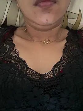 raavigirl online show from 23, 7, 2026