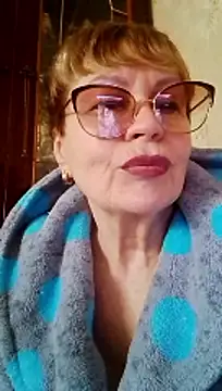 SophieBurns online show from 12, 4, 2026