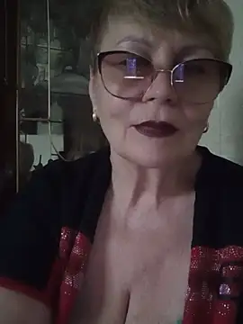 SophieBurns online show from 28, 7, 2026