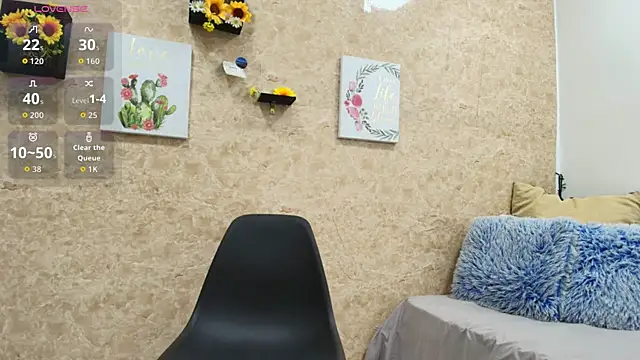 Sophie Tyler online show from 4, 5, 2026