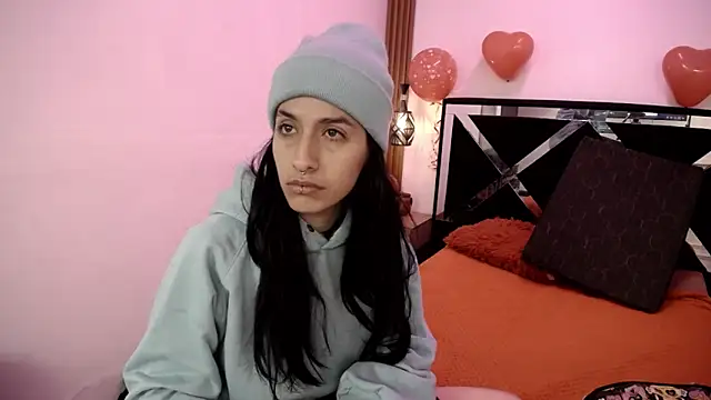 FRANCESCA LOVE  online show from 19, 2, 2026