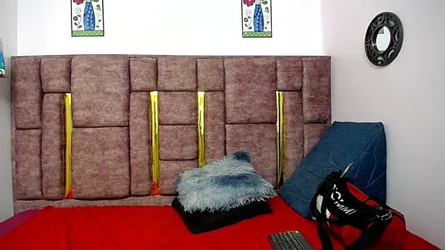 FRANCESCA LOVE  online show from 2, 5, 2026