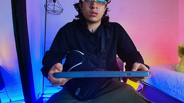 Axell Kussh online show from 18, 3, 2026