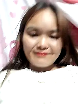 Snapshot of Luminana chatting on 1, 3, 2026 Luminana online show from 1, 3, 2026