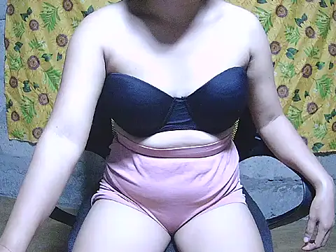 SweetHotBabe18 online show from 23, 7, 2026