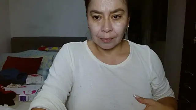 Karo sexy online show from 31, 12, 2024