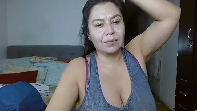 Karo sexy online show from 10, 2, 2025