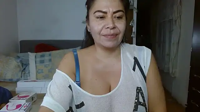 Karo sexy online show from 27, 2, 2025